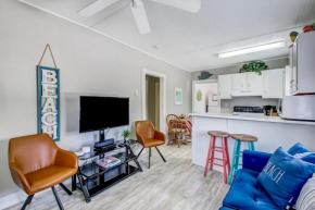 Beach Vacation Walkable to Dining&Shopping-Unit A